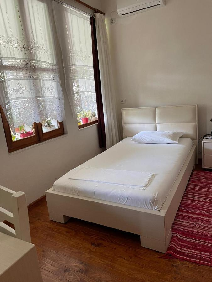Veranda B&B Берат Екстер'єр фото