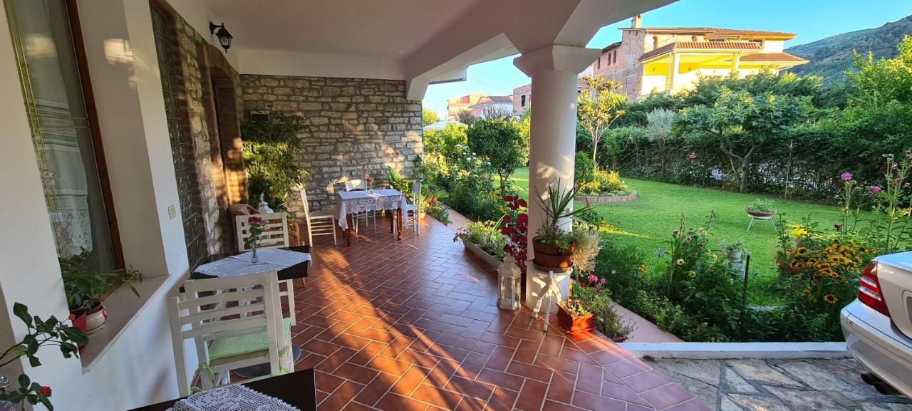 Veranda B&B Берат Екстер'єр фото